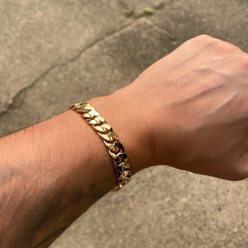 Gold Chain Cuban Link Necklace 24in 10mm and Matching Cuban Link Bracelet 8in - Picture 6 of 7